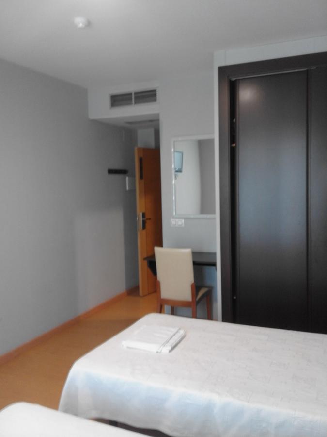 Hostal Restaurante Vial Ourense Exterior foto